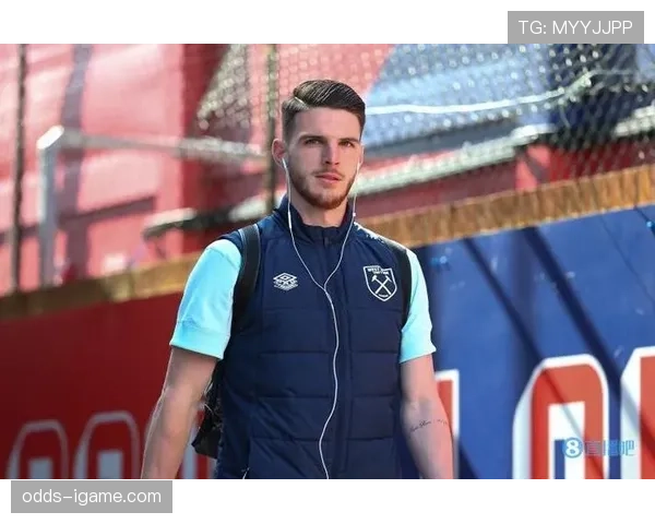 赖斯硬度筑起中场屏障，英格兰战术升级表现抢眼