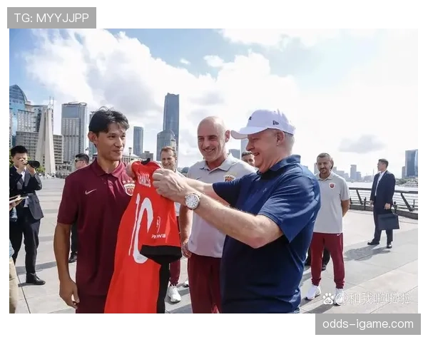 西布朗霍桑球场迎新赛季，球迷热情助球队表现稳步提升