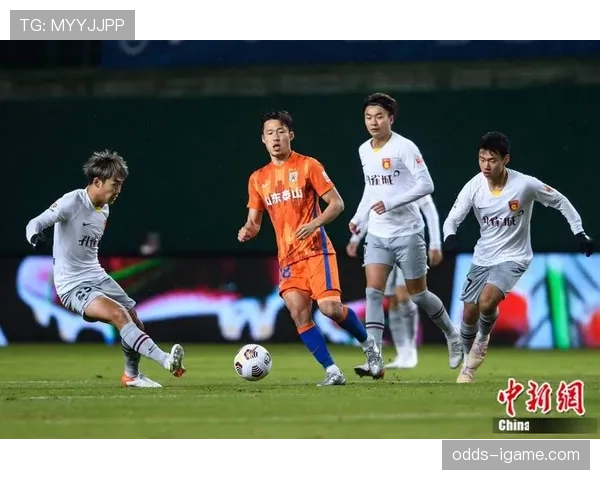 费南多状态回暖,闪电般速度助力山东泰山持续提升竞争力 费南多状态回暖,闪电般速度助力山东泰山持续提升竞争力